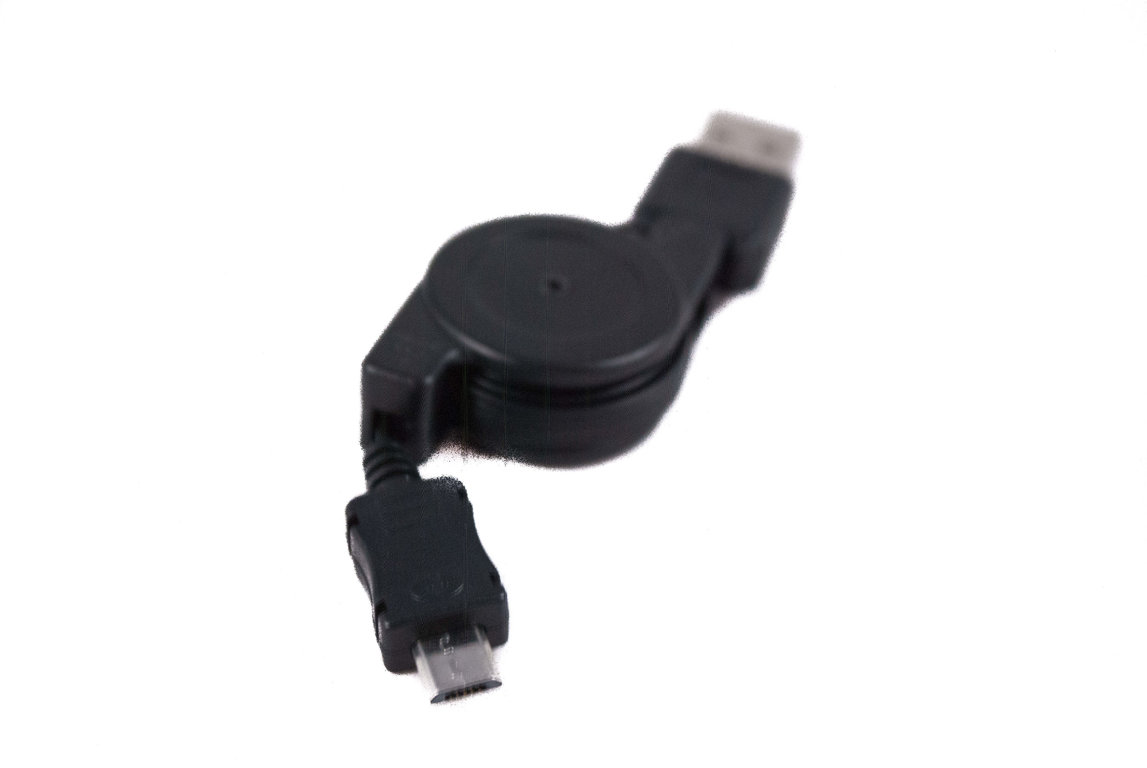 Kompakts micro USB lādētājs priekš vairuma viedtālruņu